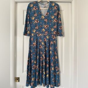 Agnes and Dora Fit and Flare Dress, size M, Painterly Floral